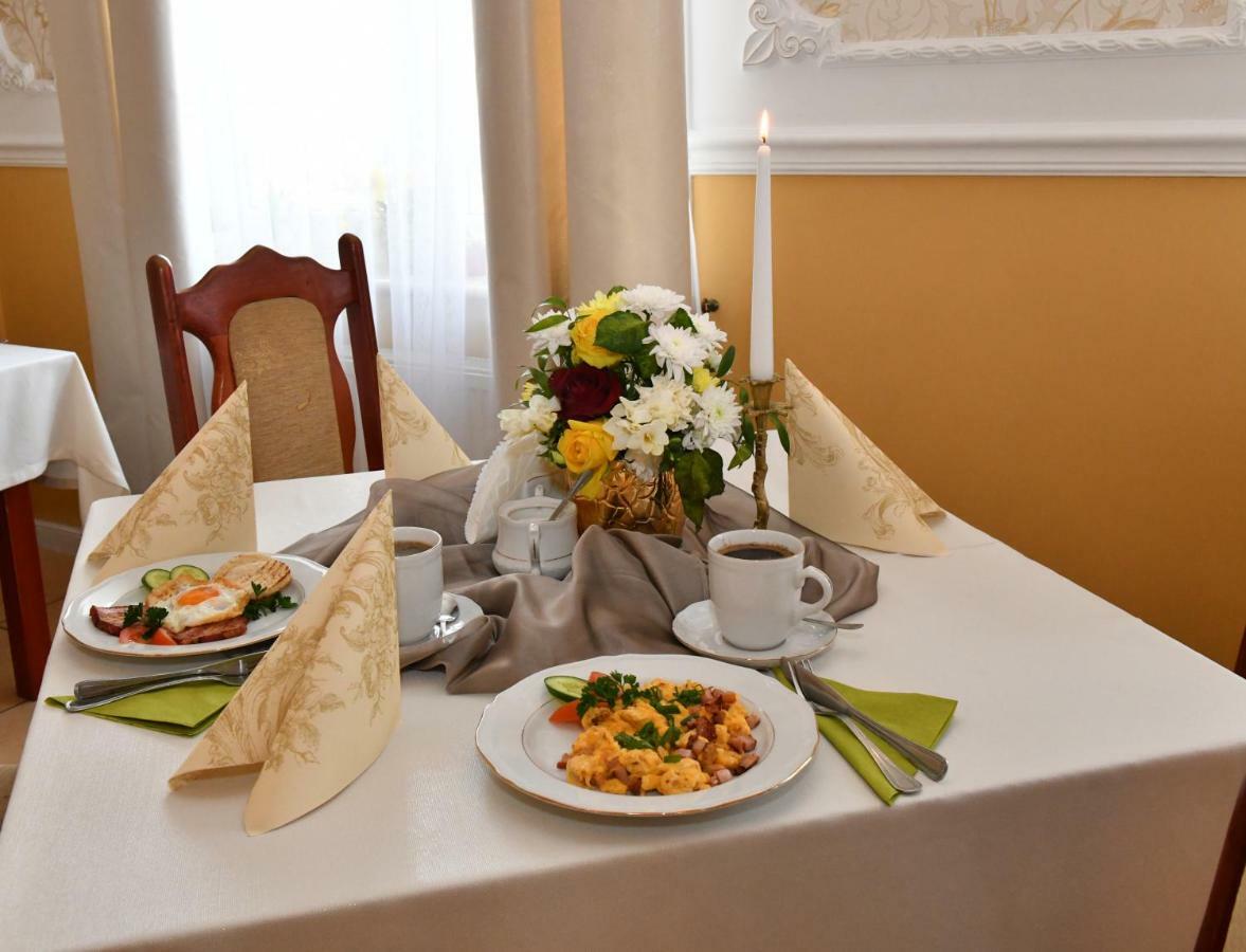 Bed and Breakfast Arkadia Radziejow Экстерьер фото